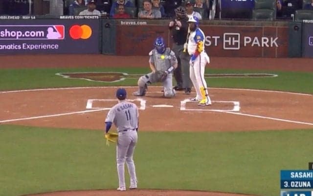 何が起きた？ 佐々木朗希に“打者動けない”「ドン引き」「目が点ｗ」 真ん中高めに剛速球→棒立ち“見逃し三振”「完璧すぎる」