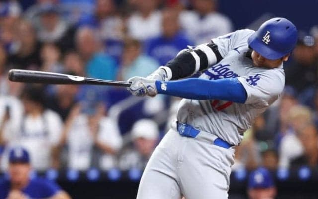 大谷翔平、特別な場所で9号“衝撃2ラン”　今季MLB最速189.7キロ　史上初「50-50」&WBC世界一達成の地…CY賞右腕から一発