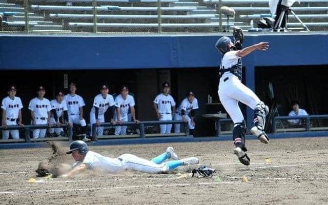 山梨学院と帝京三が関東大会へ　春季高校野球山梨県大会