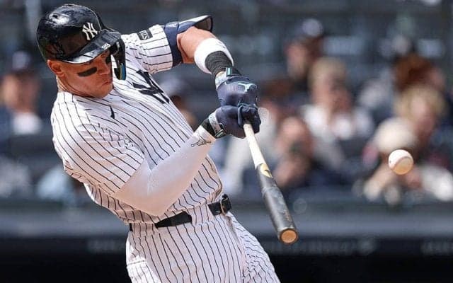 ジャッジ、豪快12号でメジャー“3冠“　衝撃パワーに力こぶポーズも、NY熱狂