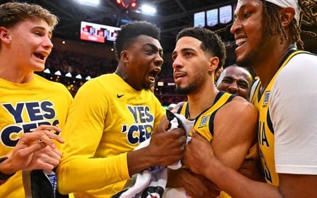 ハリバートンの劇的3Pでペイサーズが敵地で大逆転勝利…シリーズ2連勝でホームに戻る