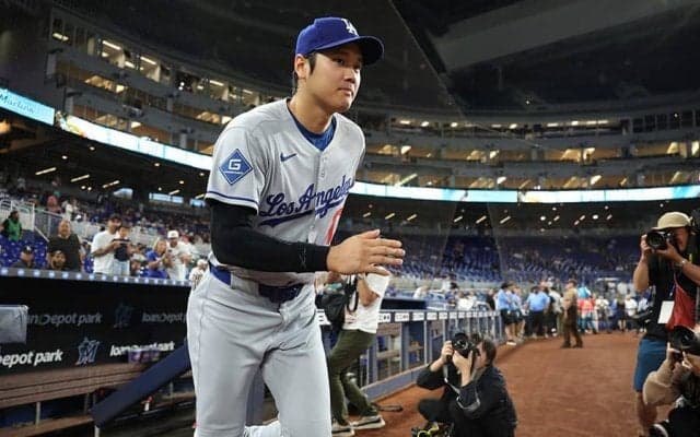 大谷翔平の特大10号で実況“自虐”　放送席はパパの話題で持ちきり「私はいまだに」