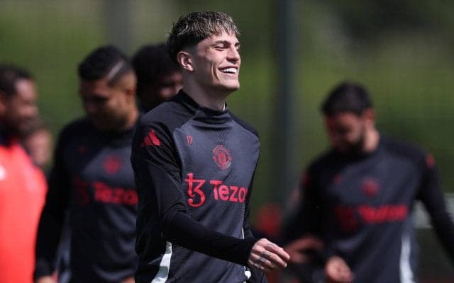 移籍の噂浮上のガルナチョ、ナポリやチェルシーが関心も「ここで幸せだ」とユナイテッド残留を匂わせ