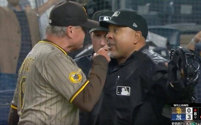 名将が大激怒！ 審判を“鬼詰め”「スゴいなw」「判定おかしい」 タティス退場にブチギレ→猛抗議で本人が即退場