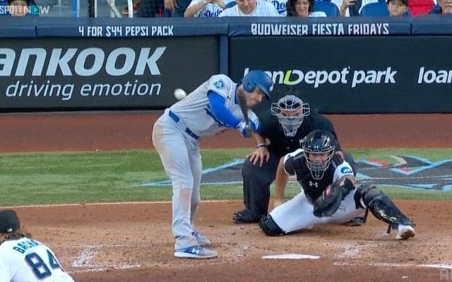 そこ打つ！？ド軍フリーマンの“ゴルフショット”が話題「さすが」「職人技やな」走者一掃のタイムリーにファン熱狂