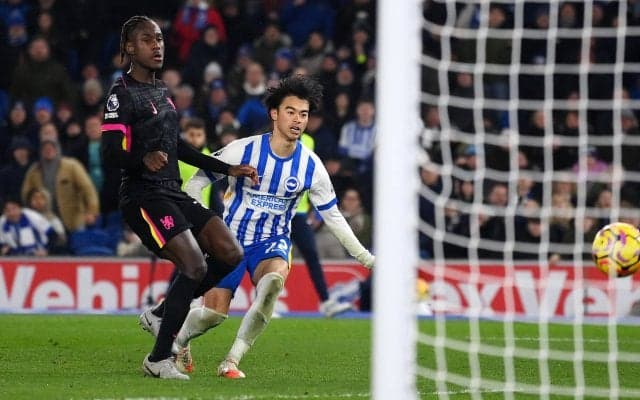 「メッシのよう」と称された三笘薫の衝撃ゴールがクラブ年間最優秀ゴールに選出! 2年連続での受賞に「キャリア最高のゴールの1つ」