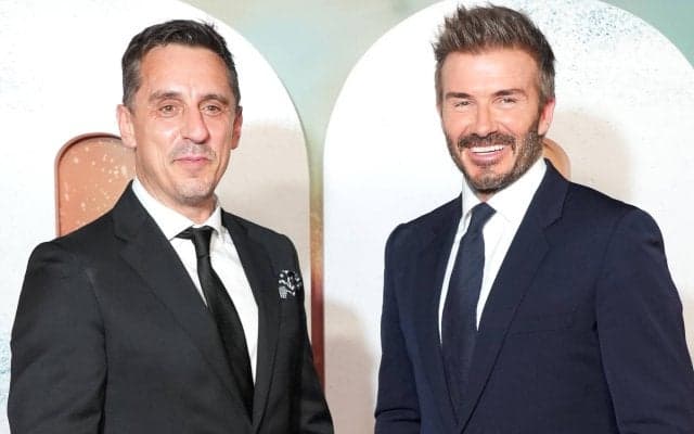 ベッカム＆ギャリー・ネビルがイギリス4部クラブ買収！ ギグスやスコールズら92年組がオーナーだったサルフォード・シティの共同オーナーに