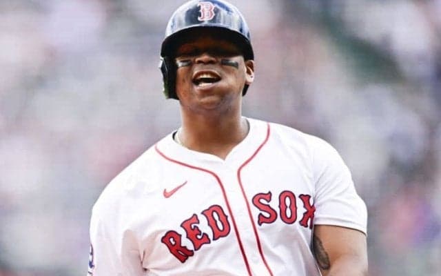 「本来の仕事すべき！ 理解できない」主砲デバースが一塁転向拒否　レッドソックスで生じた“内紛”が吉田正尚にも影響か