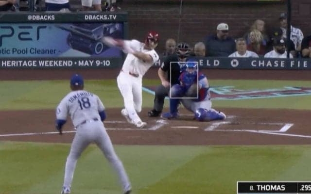 ワケわからん！ 山本由伸、鬼緩急に“打者が混乱”「軌道エグい」 大きく曲がりながら落ちる“絶品カーブ”でマン振り三振「これは当たらない」