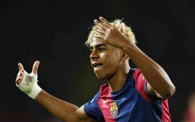 バルセロナがチャンピオンズリーグで見せた「誇るべき敗者」の姿 クラシコで今季の集大成へ