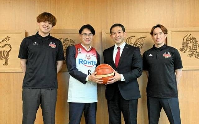 バンビシャス奈良、県庁を表敬訪問　「誇りに思えるシーズンだった」