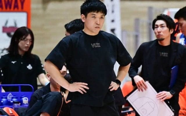 ベルテックス静岡、東大出身の森高大HCが続投…指揮官1年目は西地区3位の34勝26敗