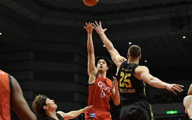 三遠が粘る群馬を振りきり辛勝…佐々木16得点8アシスト、CS準決勝進出に王手