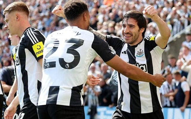 10人のチェルシーを下したニューカッスルが暫定3位に浮上！来季CL出場へ前進【プレミアリーグ】