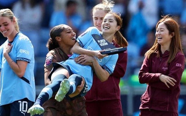 長谷川唯が快挙！ シティの年間最優秀選手賞を受賞…リーグ戦全試合先発、ボール奪取数はトップに