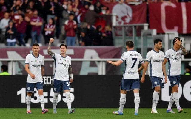 ターンオーバーのインテル、ザレフスキの移籍後初弾などでトリノを退け首位ナポリにプレッシャー【セリエA】