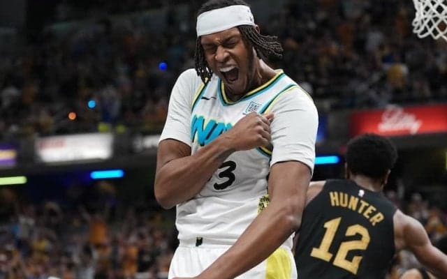 前半からキャブスを圧倒したペイサーズが東決勝進出に王手…7選手が2ケタ得点を記録