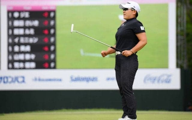 申ジエ、大会最年長Vで節目の30勝に王手「38歳、39歳になっても頑張りたい」