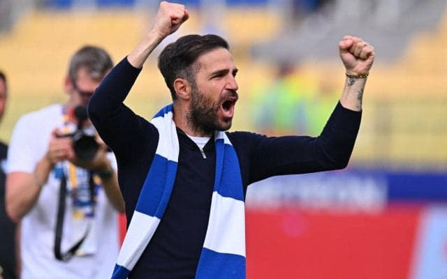 シャビ・アロンソ監督のチームはスペイン代表の後輩が継ぐ？ レバークーゼンの新監督候補にセスク監督が浮上