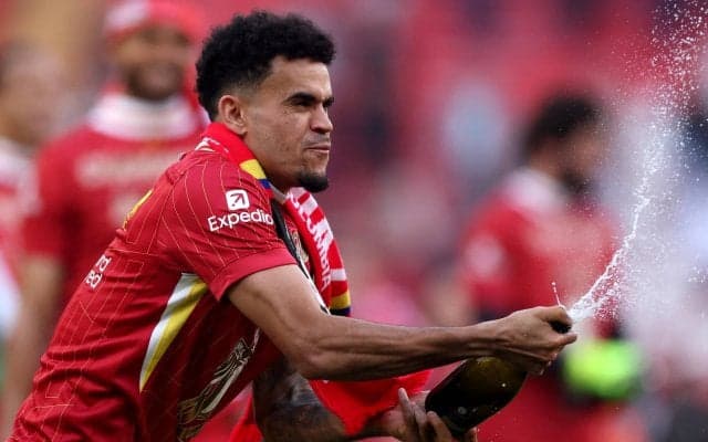 「できる限り長くここに」移籍の噂もあったルイス・ディアス、リバプールへの忠誠誓う「クラブ次第」