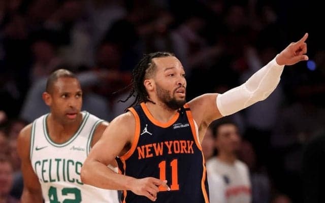 ニックスの主将ジェイレン・ブランソンがプレーオフ第4クォーターの得点でコービー超え