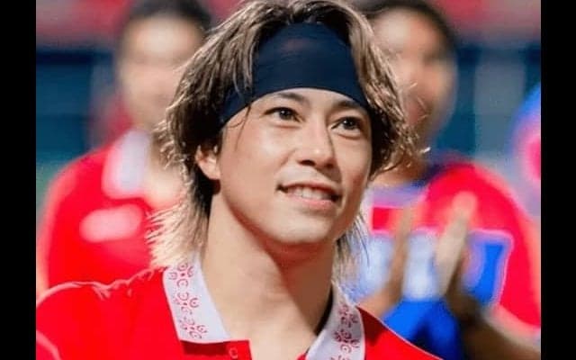 ｢選手生命を覚悟｣プレーオフ1戦目で負傷『仮面ライダー鎧武/ガイム』佐野岳の双子イケメン弟、プロサッカー佐野渓、手術成功を報告｢曲がらない膝｣で激痛も…