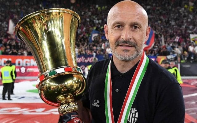 CL初出場からコッパ・イタリア優勝、古豪ボローニャにタイトルをもたらしたイタリアーノ監督｢素晴らしいシーズンをトロフィーで締めくくった｣