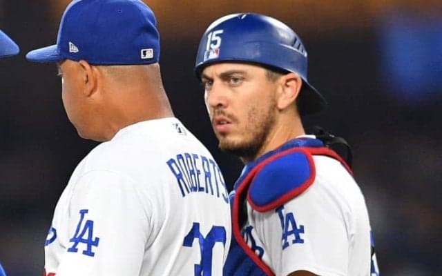 “誰からも尊敬された”35歳捕手をなぜDFA？　24歳プロスペクト捕手の緊急昇格に見るドジャースの「狙い」とは？