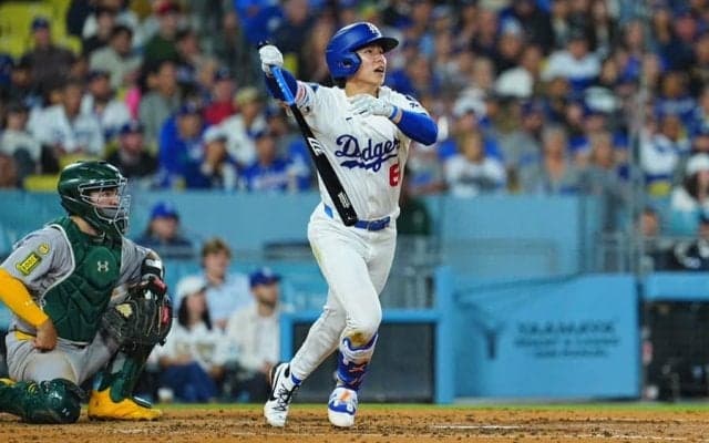 ド軍キム・ヘソンが豪快メジャー1号　同点弾に本拠地喝采…大谷翔平も笑顔で祝福