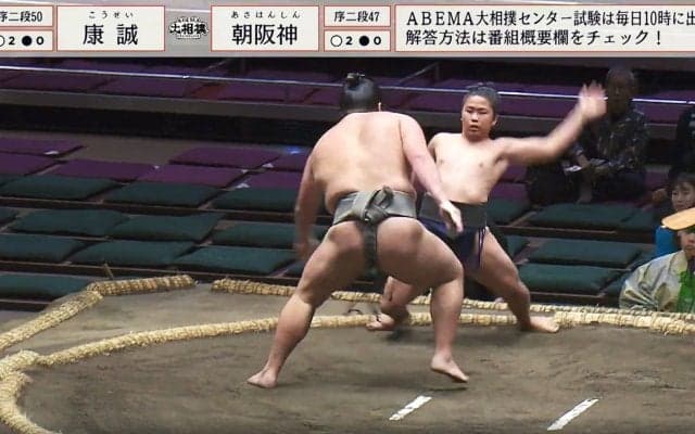一体、その体勢からどうやって？ 天才小兵、土俵際で衝撃の大逆転「すごい体幹」ファン騒然