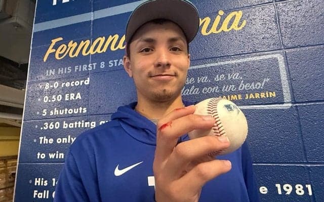 大谷15号ボールで大争奪戦、20歳大学生が“血染めキャッチ”　ド派手に負傷も「グレートだ」