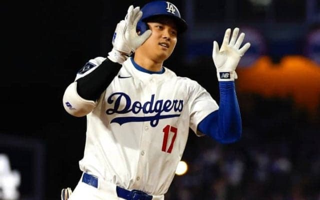 大谷翔平のボブルヘッドデーは「もっと必要。4、5個じゃ足りない」 2打席連発にロバーツ監督もご満悦「褒める言葉が残っていない」