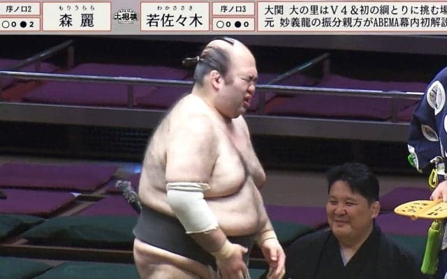 大相撲で“土俵の妖精”にハプニング発生「そりゃ、親方も笑う」「取組前に土が…」愛され力士にファンほっこり