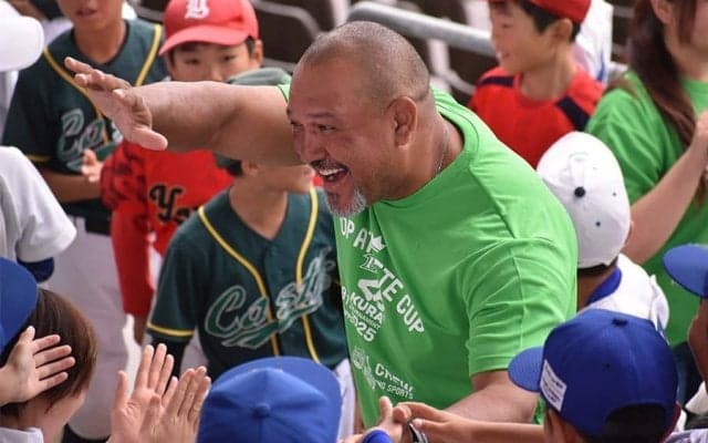 全国最大級1750チーム参加「くら寿司トーナメント」開幕　ラミレス会長が“上達3箇条”伝授