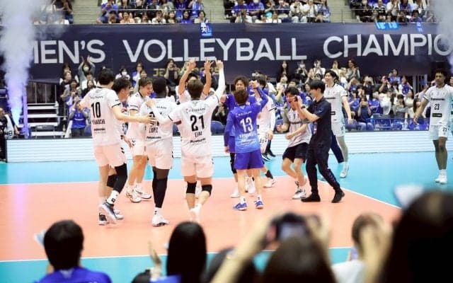 西田有志は「笑えてくるくらい」 ヌガペトとの勝負を楽しみながら、大阪Bが決勝へ サントリーは世界クラブ出場を逃す