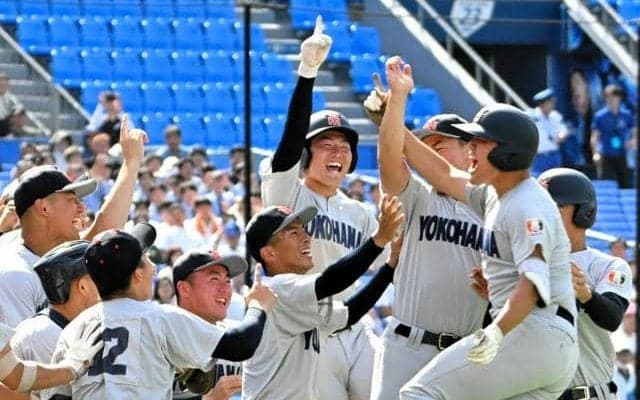 選抜王者・横浜が訪ねた「モンスター」　春夏連覇を目指す創意工夫