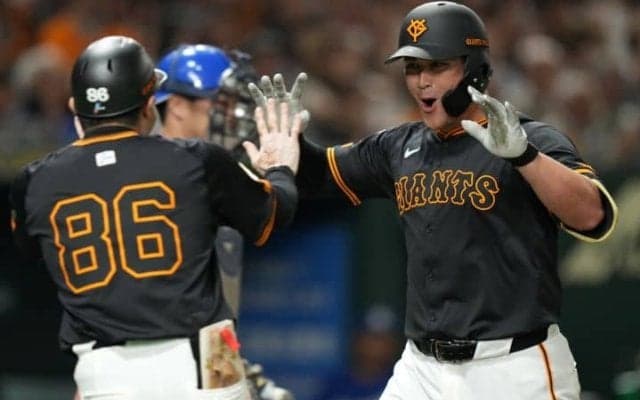 巨人に新加入のロマン砲から「目が離せない」　愛らしい仕草も話題　「打球速度181キロって」「しかも逆方向だよ」