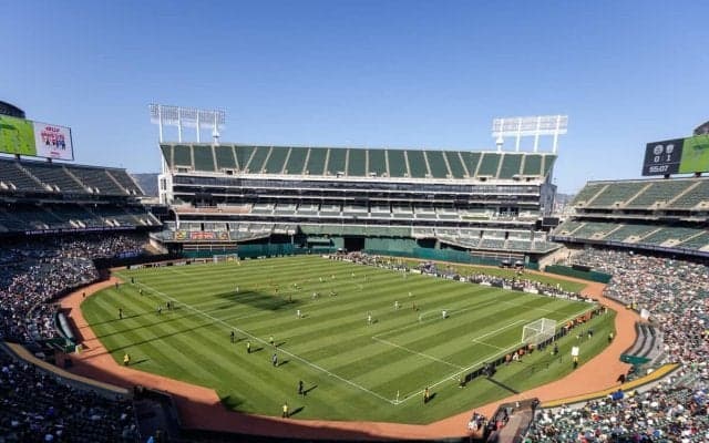 サッカー日本代表の９月のメキシコ戦はオークランド・コロシアムで開催「野球場でサッカー」の歴史