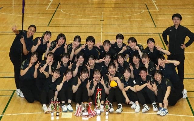 東京女体大が関東1部で47年ぶりの優勝　今丸好一郎監督は就任28年目で初の栄冠