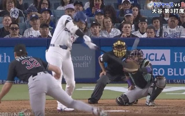 もうワケわからん！ 大谷翔平、当てただけで”まさかの光景”「飛ばしすぎ」「なんで入る？」 172キロ逆方向豪快弾→野手のはるか頭上を“爆速通過”