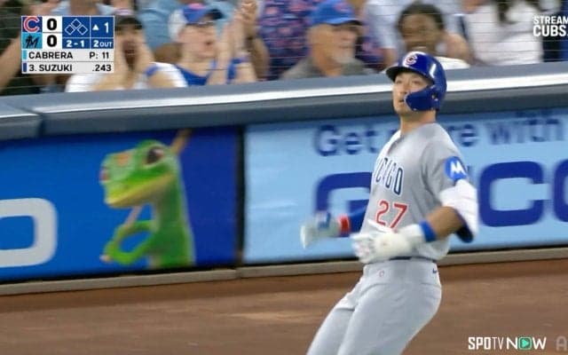 足でも魅せた！鈴木誠也、“快速”内野安打に敵地も喝采　「右打者なのに」間一髪セーフ…相手ショートは憮然