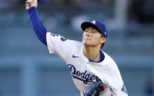山本由伸、5回まで“圧巻”の無安打投球！前々回5失点のDバックス相手に無双状態…カーブは「えげつない動き」