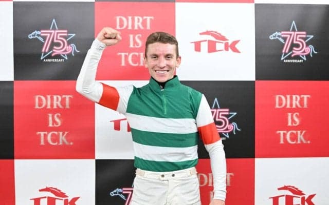 【大井記念】ライトウォーリアが逃げ切りでクアトロ騎手は重賞初制覇