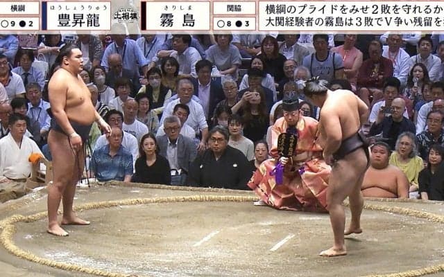 「これは懐かしい」「え、デカくなった？」大相撲中継に“元ボキャブラ”芸人の姿 驚きの近影に「ごつい感じ」ネット騒然