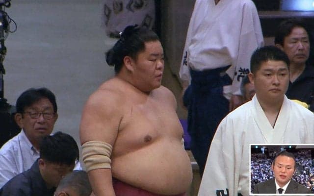 「こんなん止めたほうが（笑）」こんな元貴景勝の素顔は見たことない…先輩とのエピソードでたまらず安堵の“照れ笑い”「湊川親方の顔！」「ニコニコお景」ファン歓喜