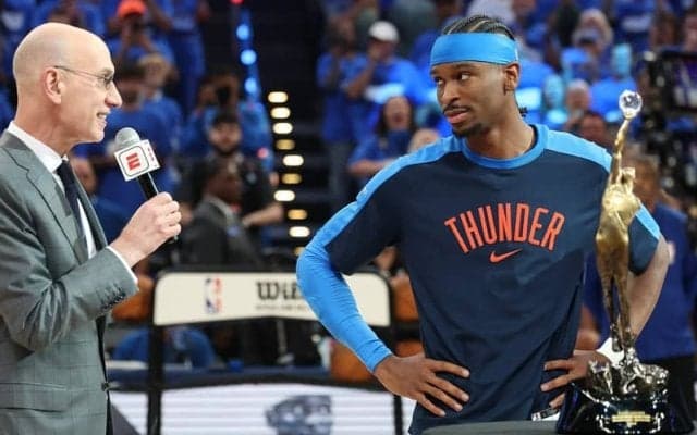 ケンタッキー大出身選手で初…サンダーのSGAがヨキッチとの一騎打ちを制してMVP初選出