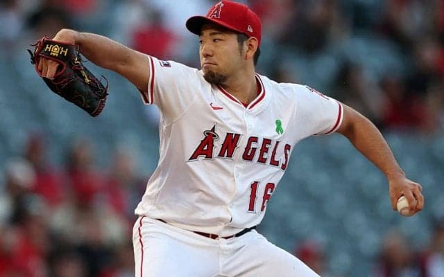 菊池雄星、6回途中無失点で降板　移籍後初勝利の権利…今季最多110球の力投、ネトが美技で救う