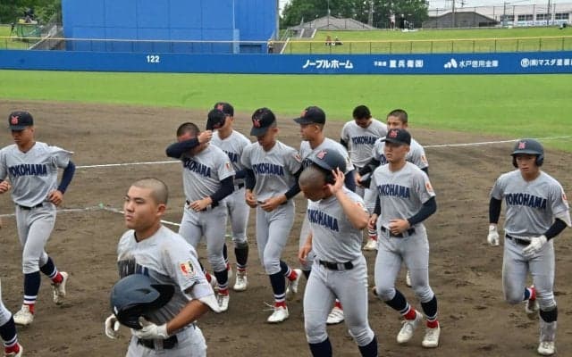 横浜が専大松戸に敗戦、4投手の継投も実らず公式戦連勝記録は｢27｣でストップ【関東】