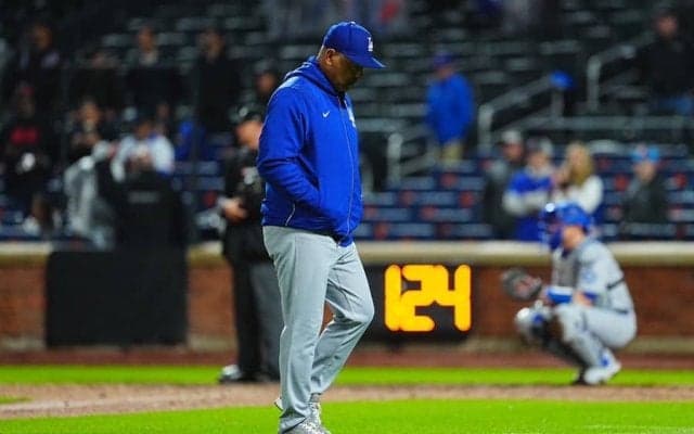 ロバーツ監督、日またぎの執念の1勝も…さすがに疲れ隠せず「思い描いた形では」