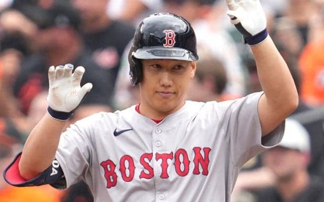 新“緑ユニ”が大絶賛されるワケ「100点だ！」　米記者も高評価「かなり良い」